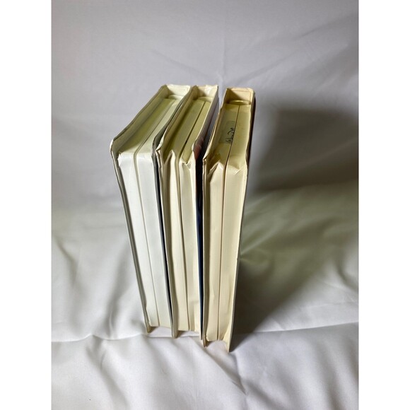 VHS Bundle of 3, Old Yeller, Cats and Dogs, Noah’s Ark - Picture 7 of 8